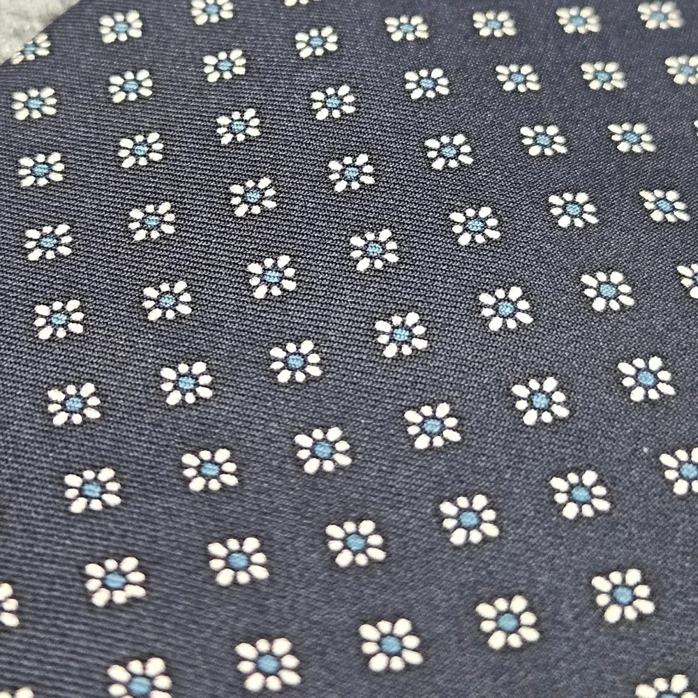 Brooks Brothers Silk Tie Navy Blue Floral Made in USA Office Career‎ Business